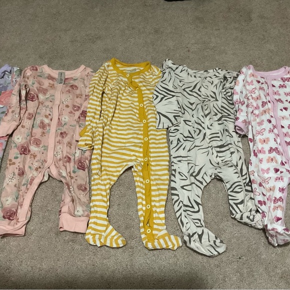 Girl baby cloths matching sets - Picture 3 of 6